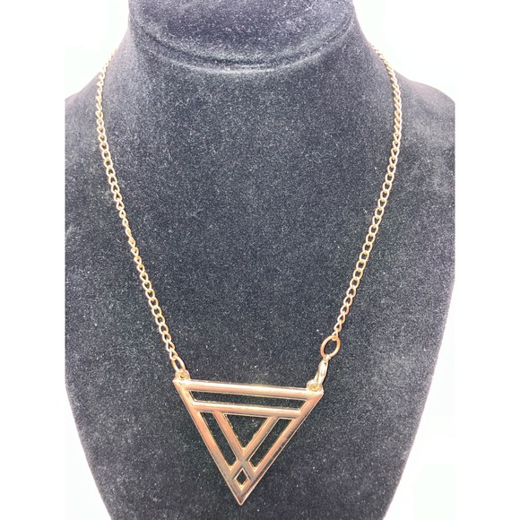 Large Triangle Pendant & Helen Chain 16.25 Inch Necklace! - Picture 3 of 6